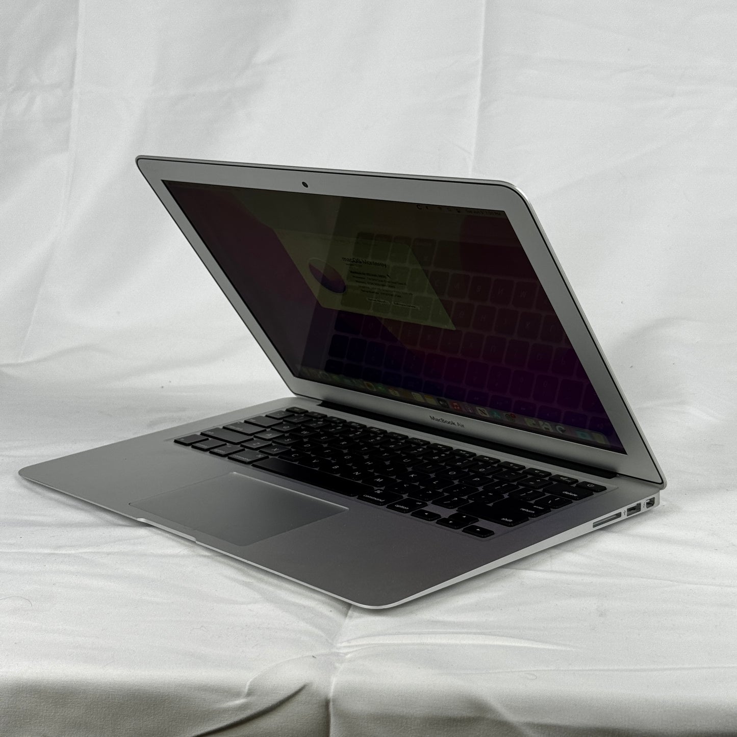 Apple Macbook Air 2017 A1466 / Intel Core i5 8G RAM 128G SSD