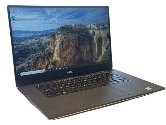 Dell Precision 5520 / Intel Core i7-7th Gen 32G RAM 500G SSD NVIDIA Quadro M1200