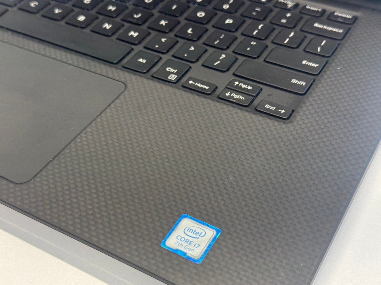 Dell Precision 5520 / Intel Core i7-7th Gen 32G RAM 500G SSD NVIDIA Quadro M1200